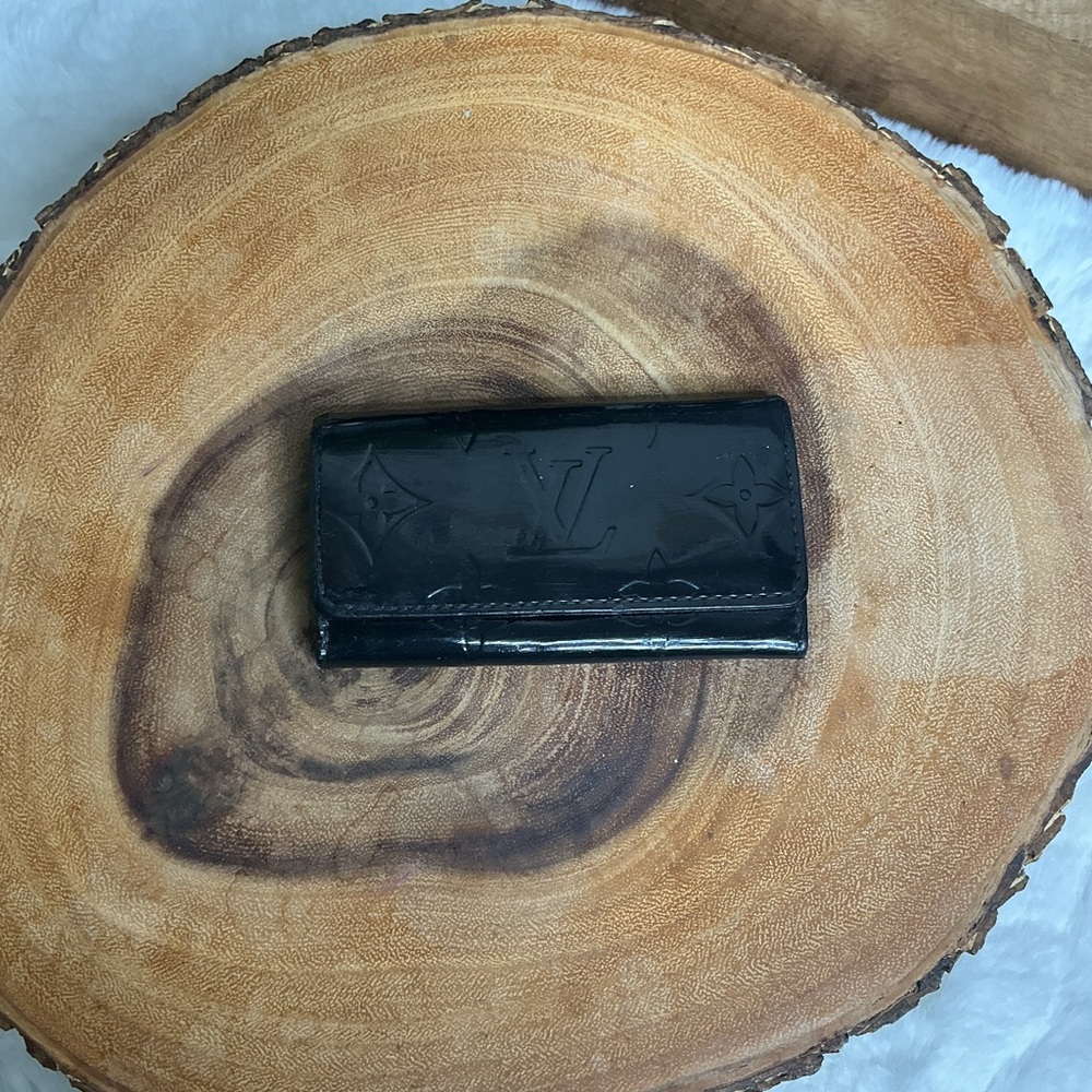 Louis Vuitton Monogram Vernis 4 Key Holder